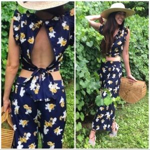 J by J. O. A. Target Navy Floral 2pc Crop Top Pant
